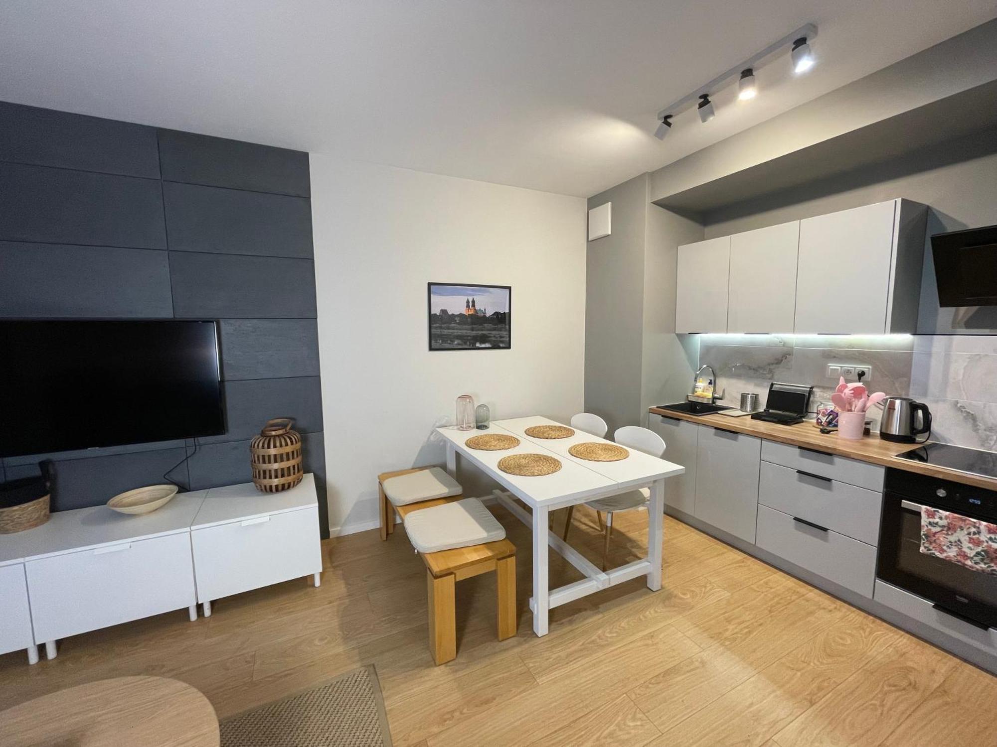 Essence Lux Apartment, Free Parking, Self Check-In 24H Poznan Dış mekan fotoğraf